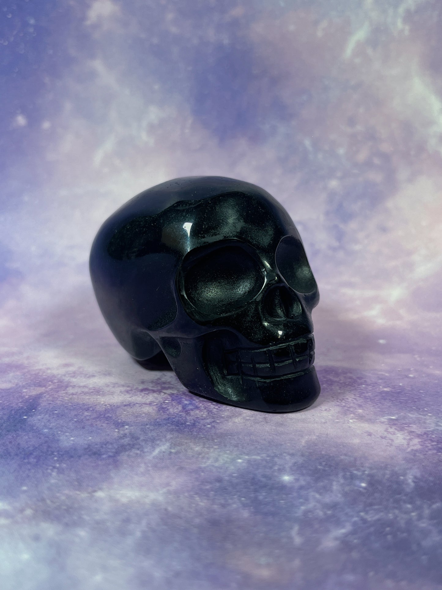 Medium Obsidian Skull
