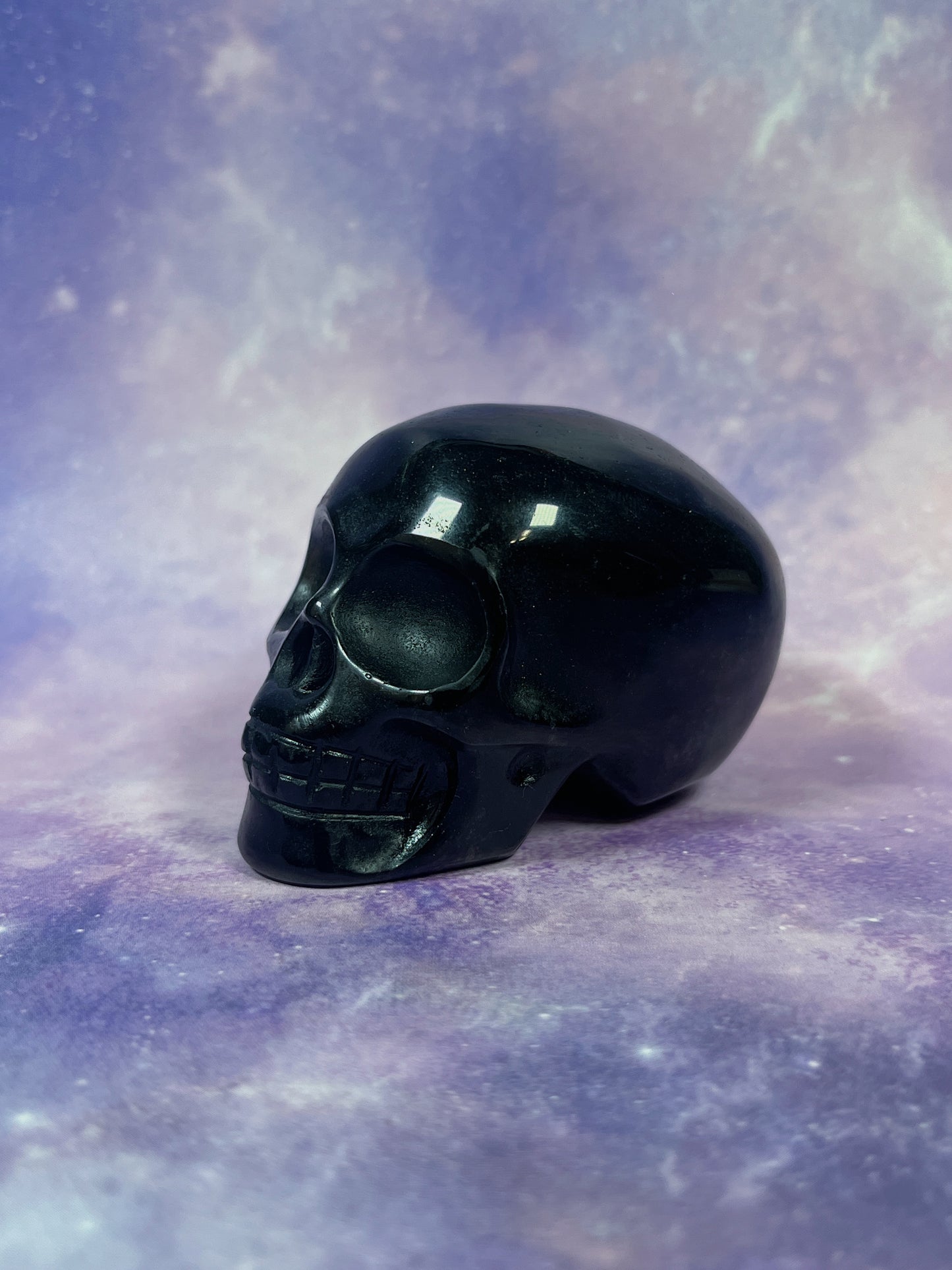 Medium Obsidian Skull
