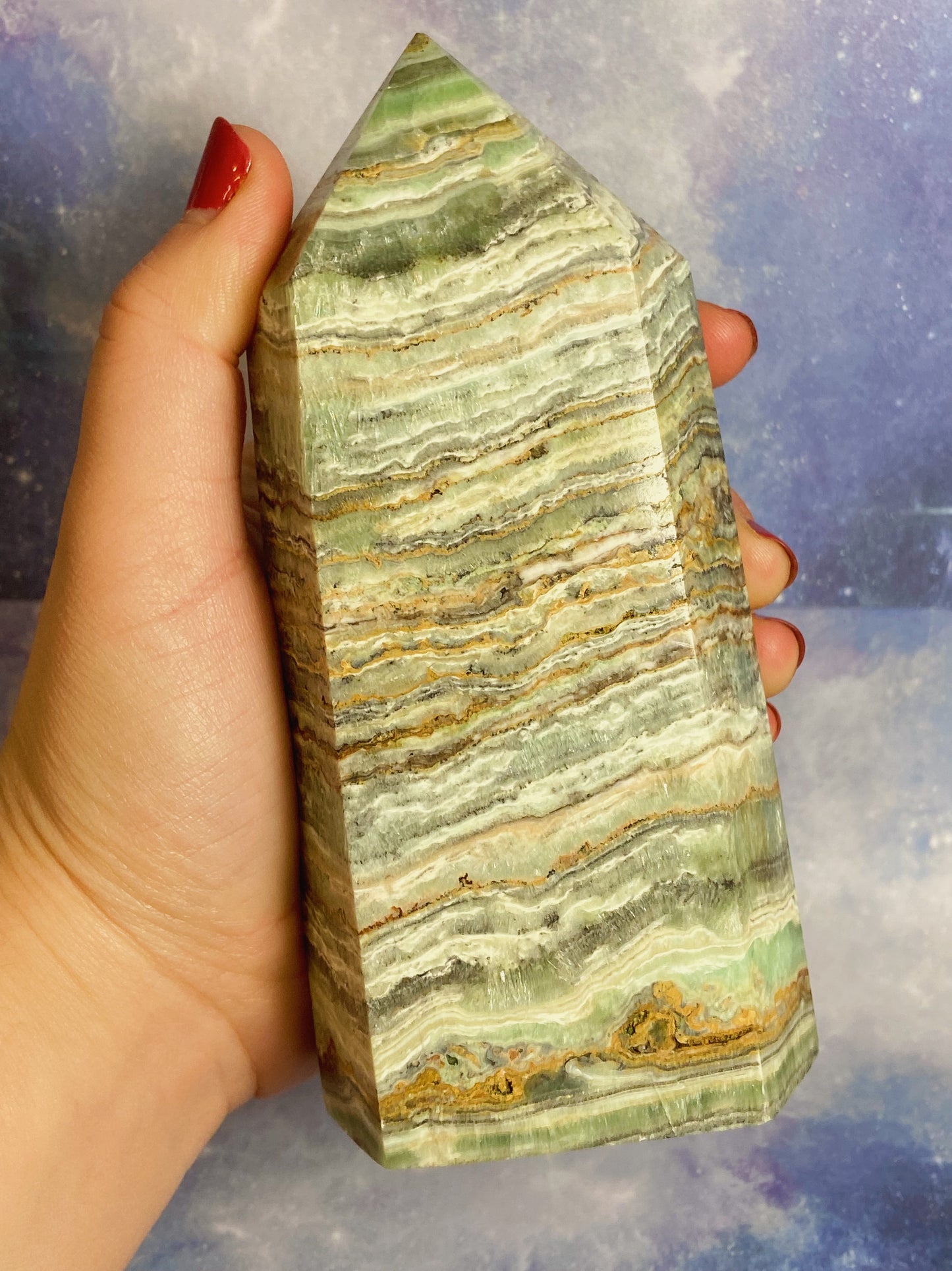 Kiwi Calcite Tower