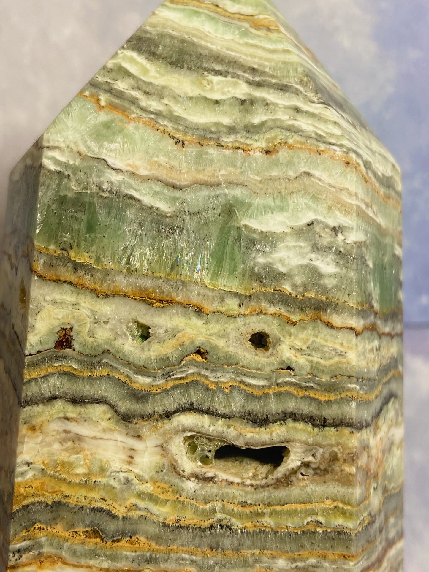 Kiwi Calcite Tower