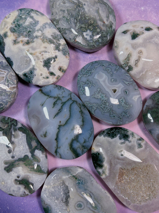 Moss Agate Palm Stone