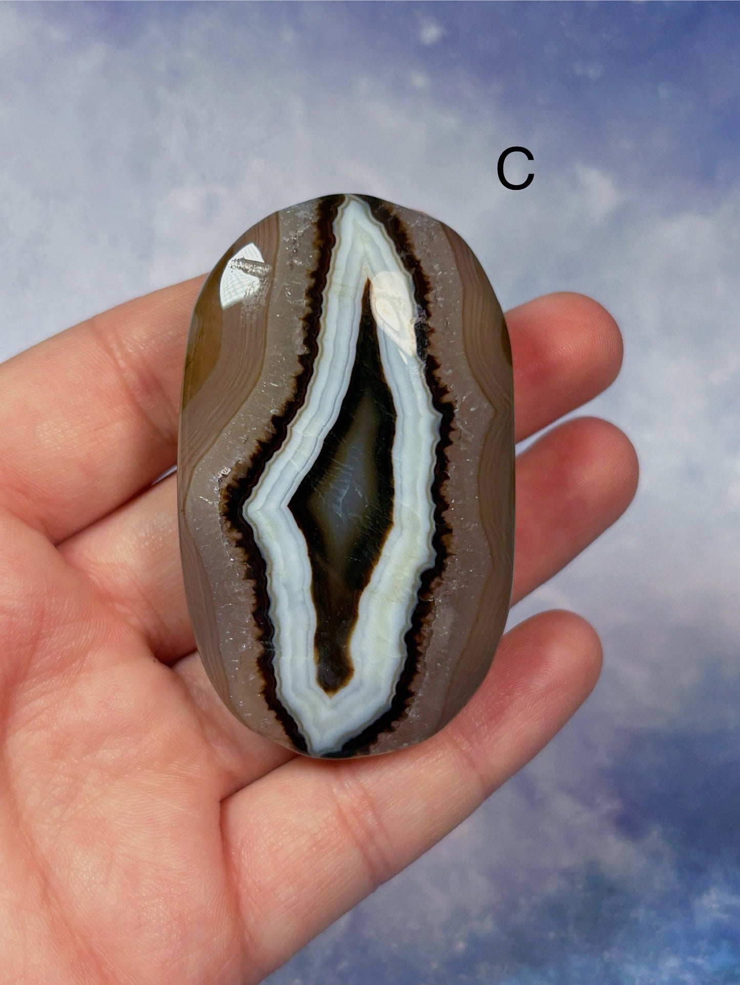 Brown Banded Agate Palmstone