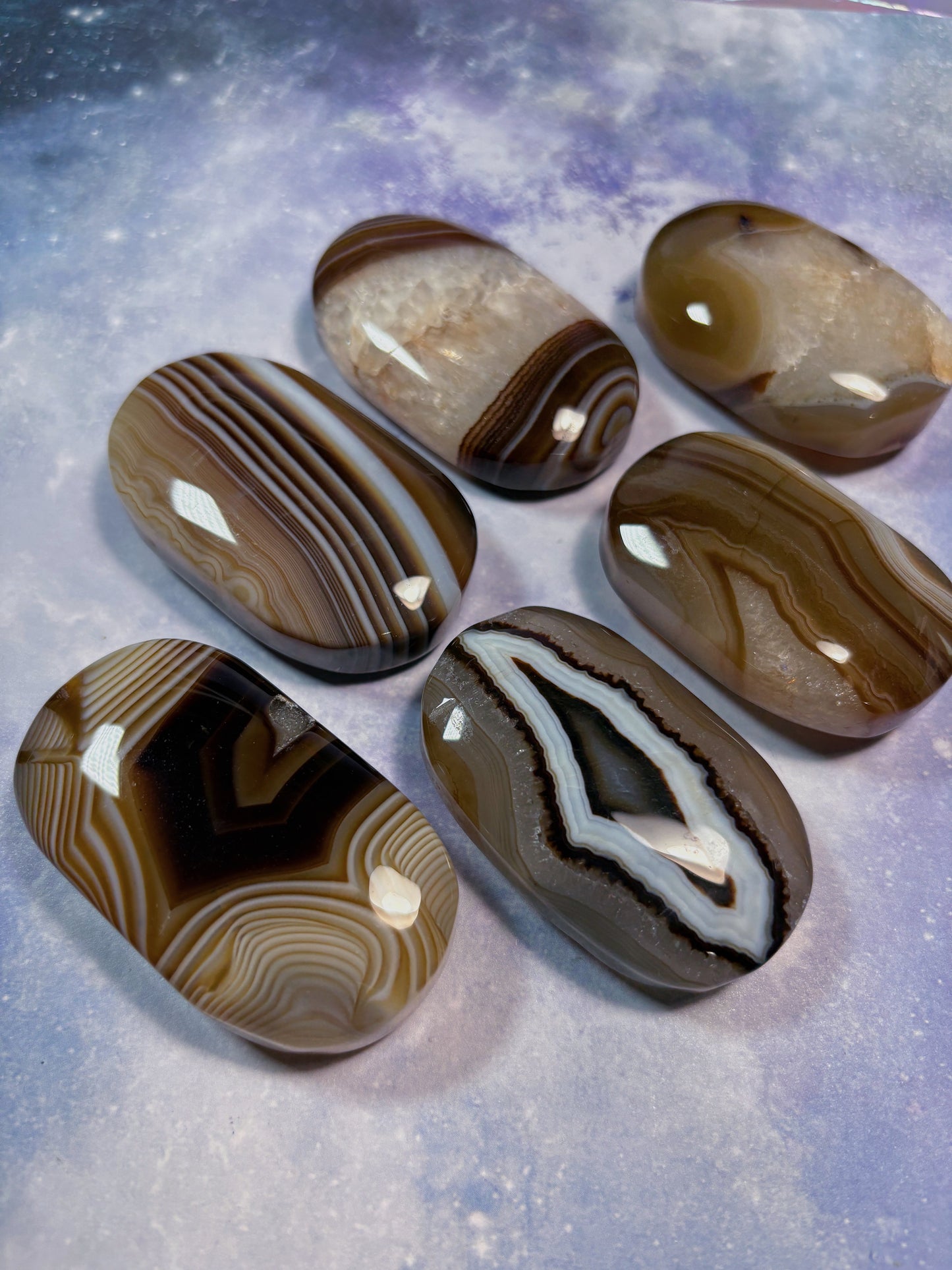 Brown Banded Agate Palmstone