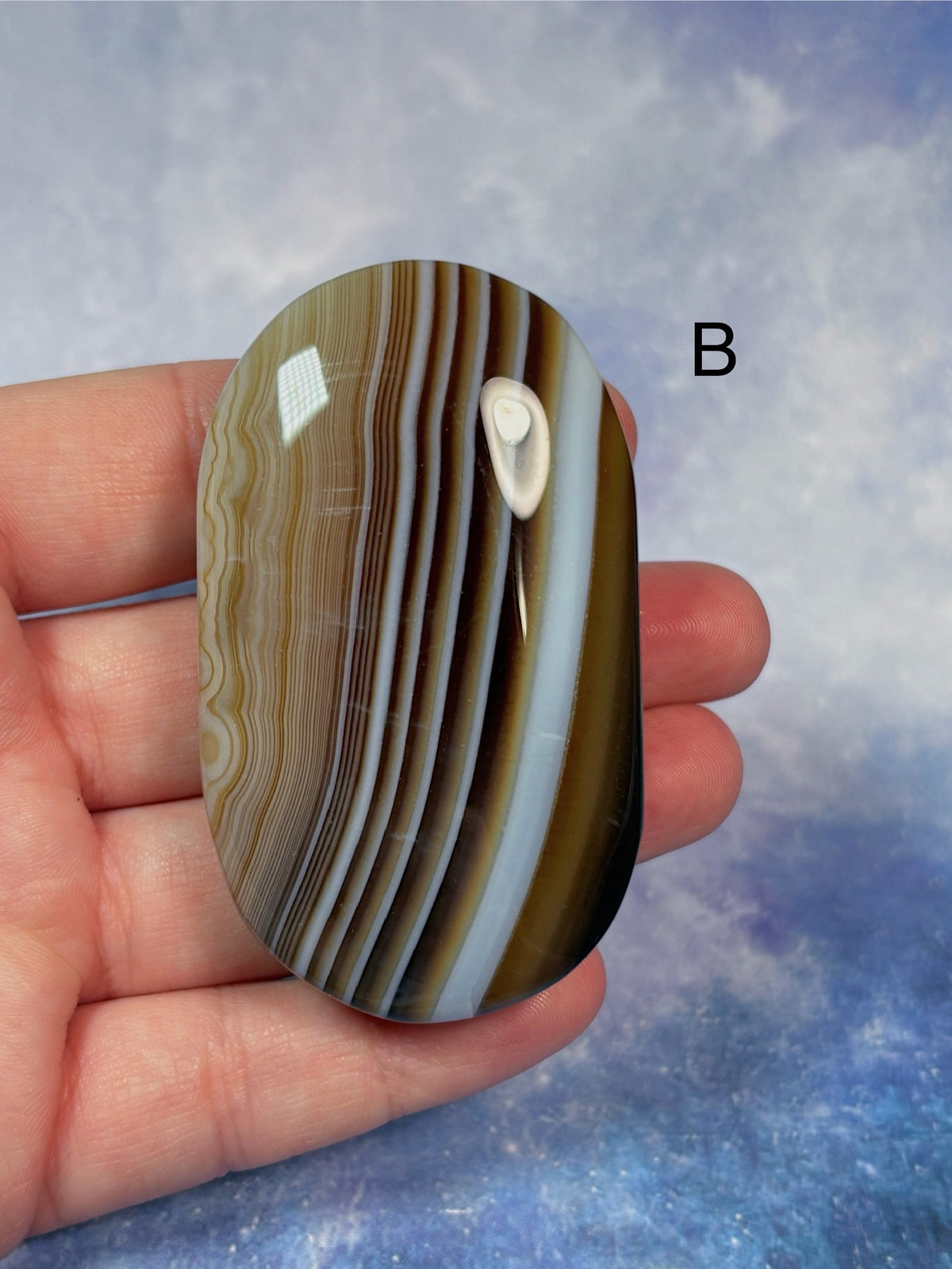 Brown Banded Agate Palmstone