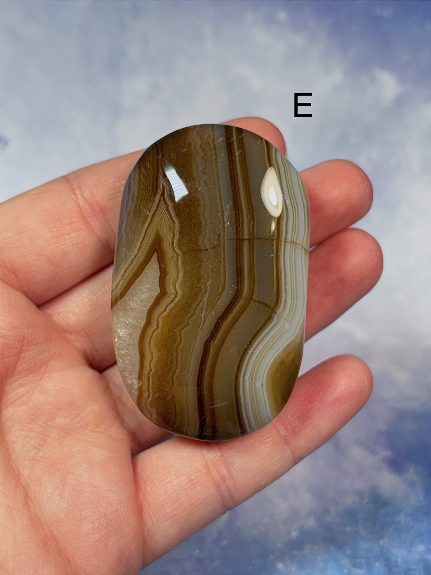 Brown Banded Agate Palmstone