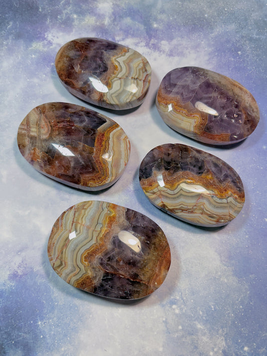 Crazy Lace Agate With Amethyst Palmstone